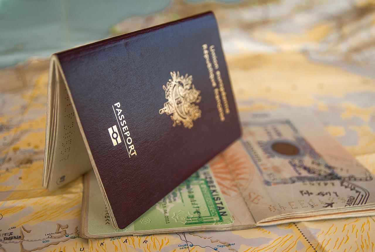 passport-g01035a187_1280